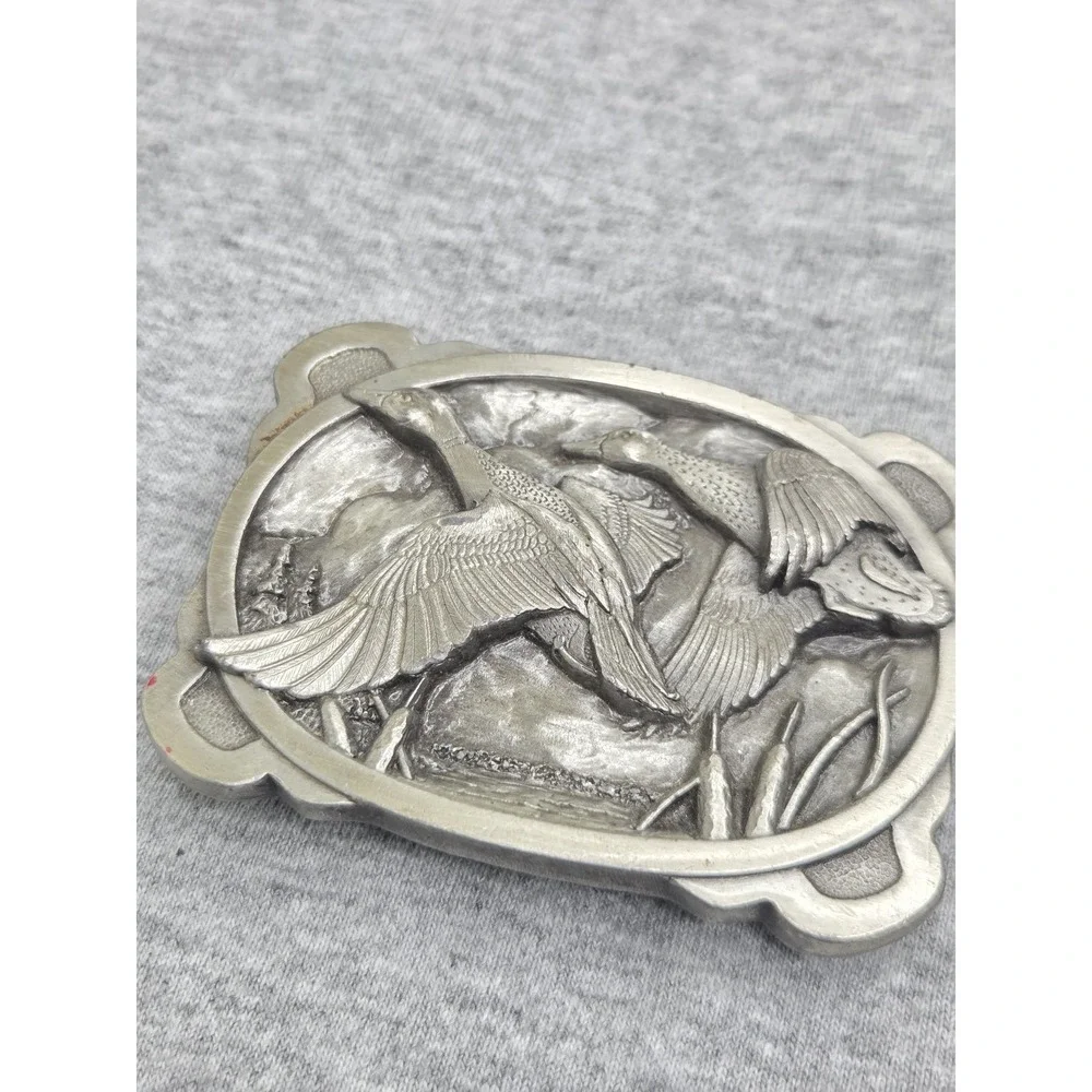 Vintage 1983 Siskiyou Wild Mallards Ducks Solid Pewter Heavy Belt Buckle